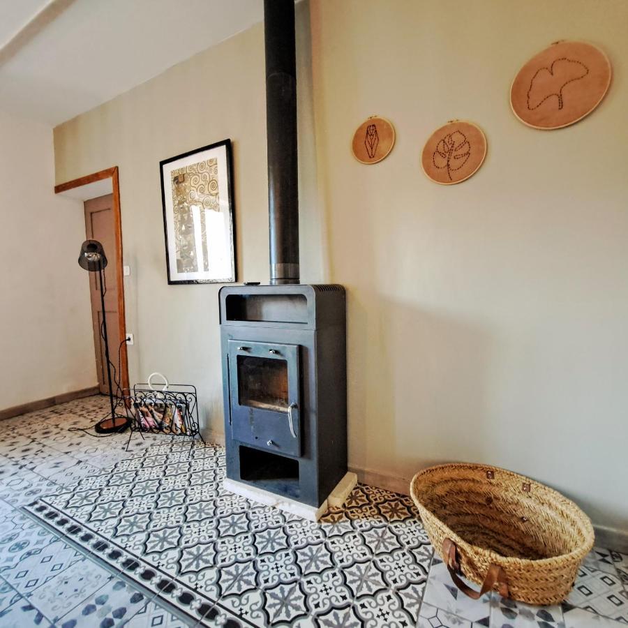 Le Mas Des Fontettes, Gite 14 Personnes, Piscine Chauffee, Propriete 5Ha, Barbecue Sahune Exterior foto